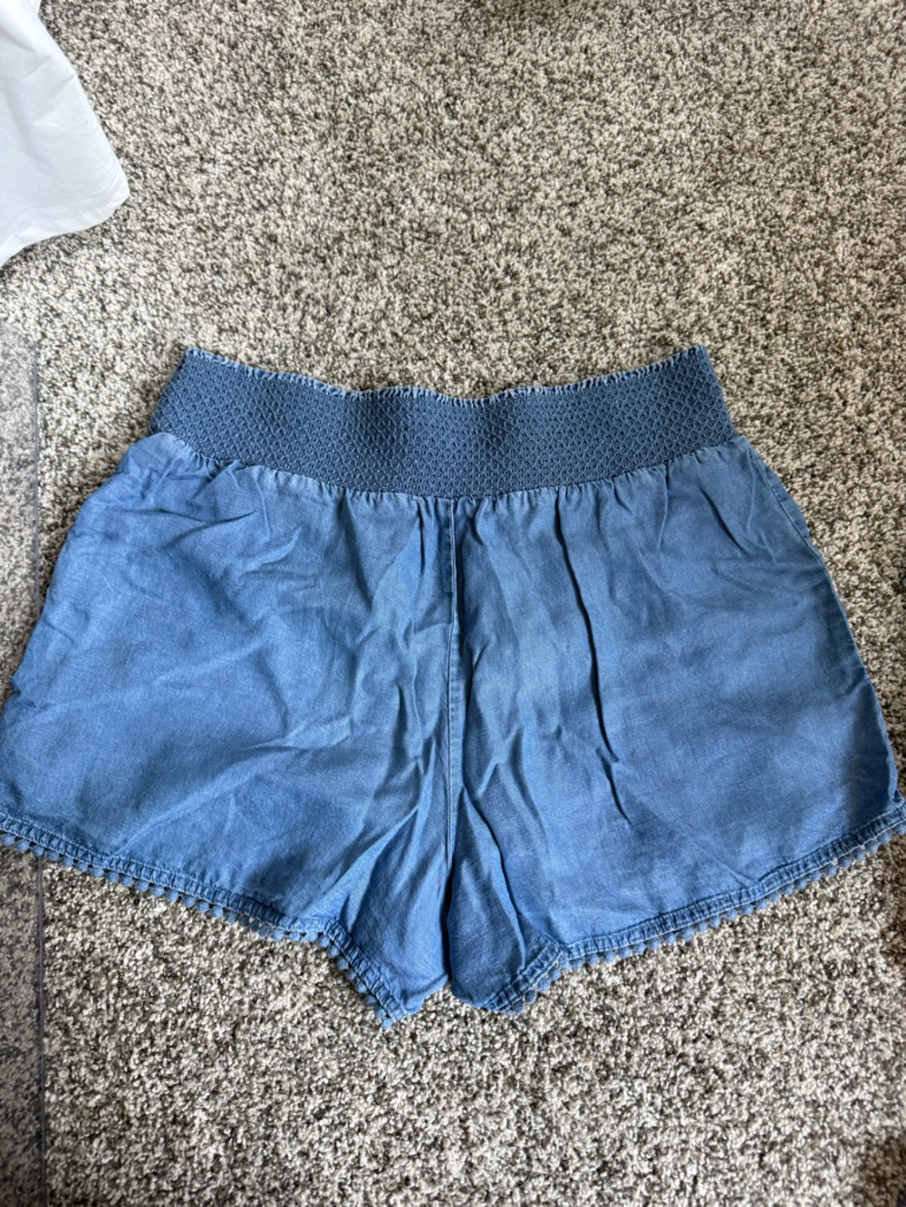 LC Lauren Conrad Blue Elastic Waist Chambray Women’s Shorts